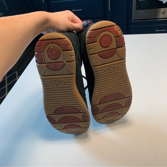 UGG Women's Lakeside Black Ankle Suede Ankle Red Lace-up Boot womens size 9 - Picture 5 of 7